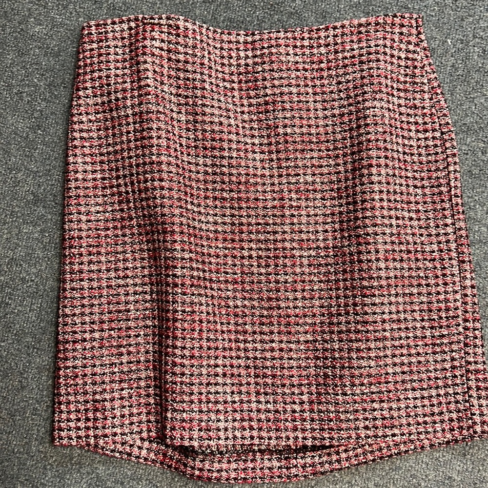 White House Black Market Tweed Skirt, size 10, NWOT
